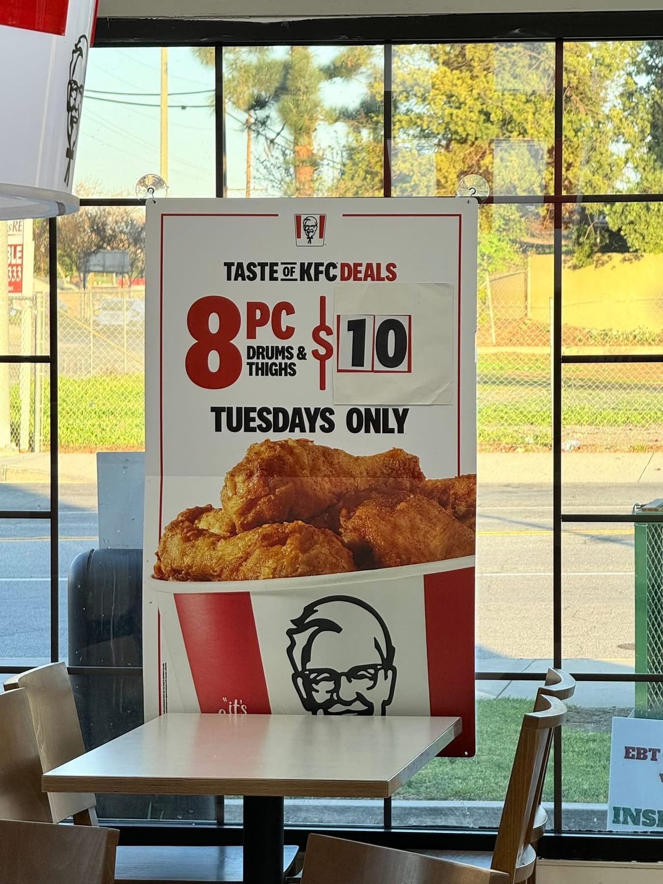 KFC 매주 화요일 $10 이벤트

해요