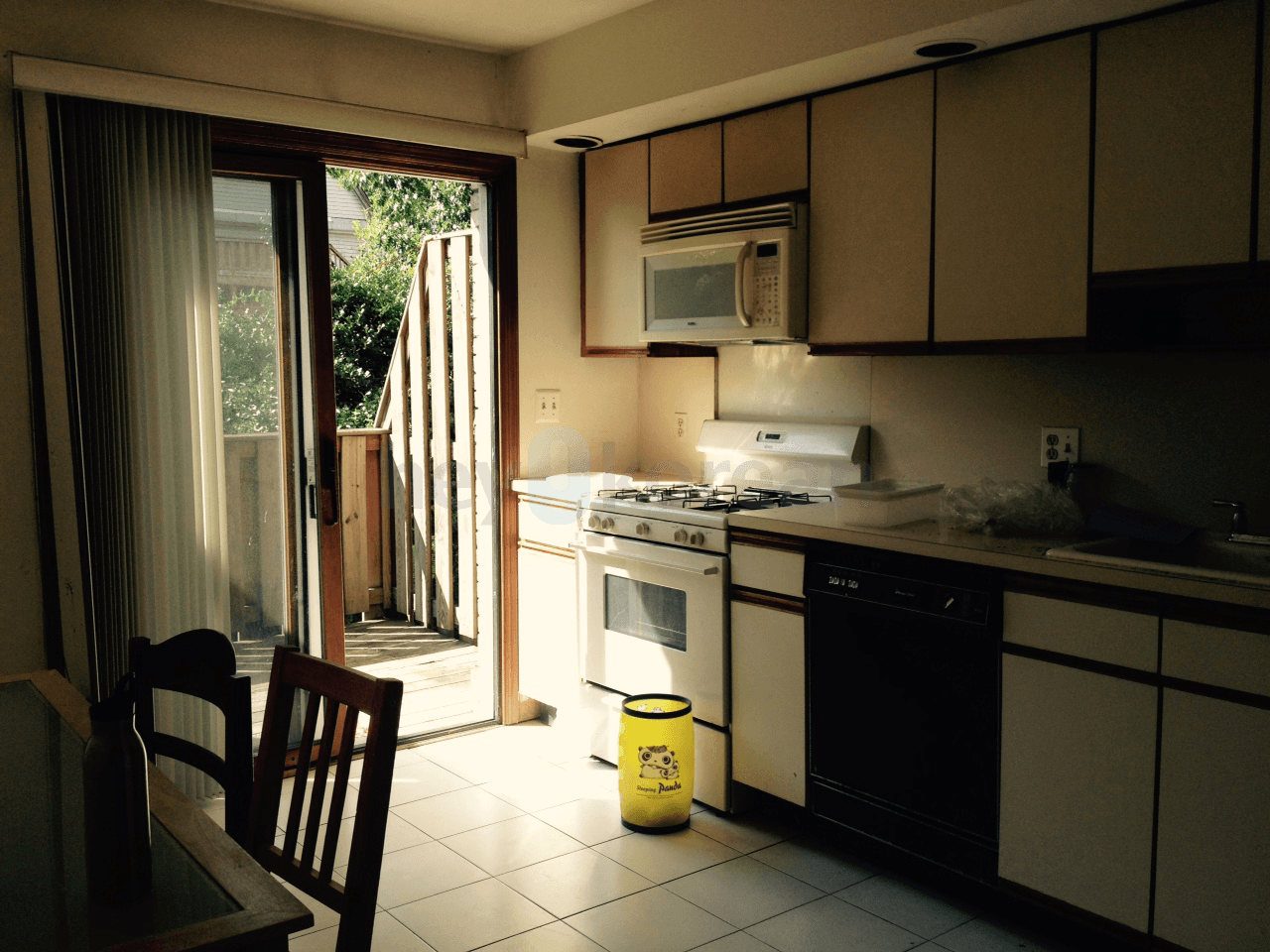 포트리 NJ 가구완비된 방과 딸린 큰욕실 혼자 쓰실 여성직장인 $1,250